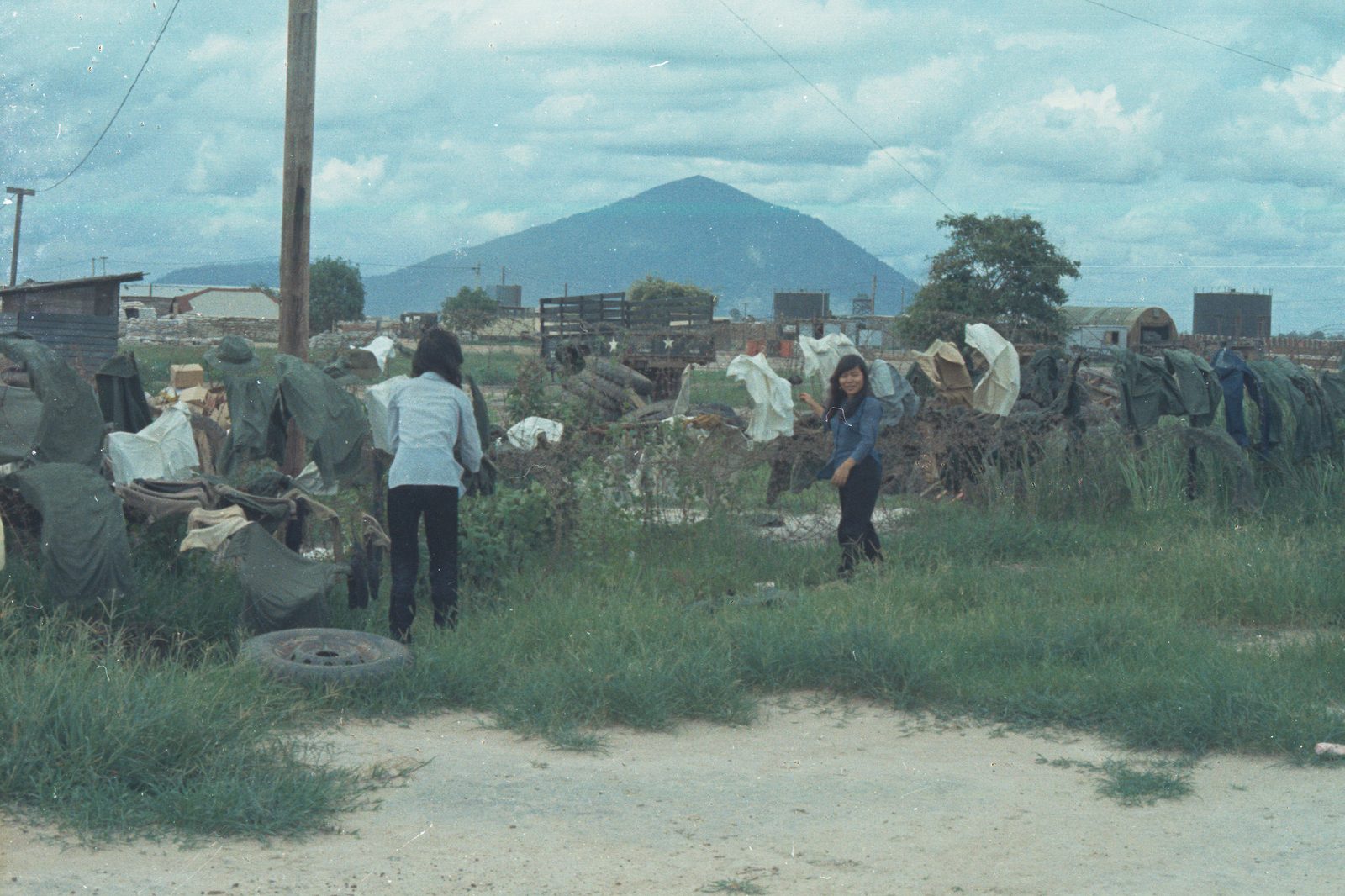69 in security platoon area block 5 see fuel tank in background