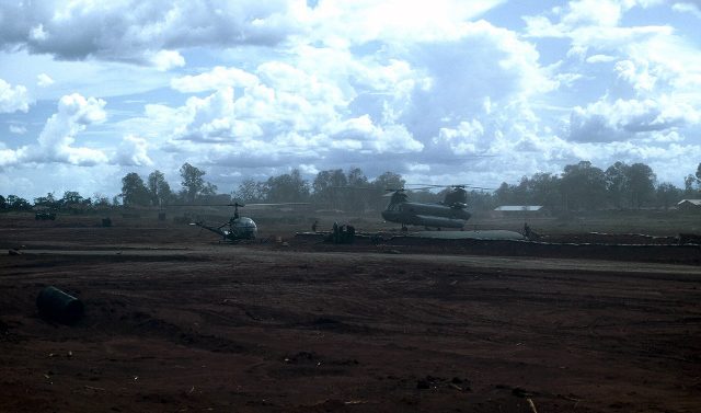 8 Xuan Loc - Chinook heliocopters c (640x377) (640x377)