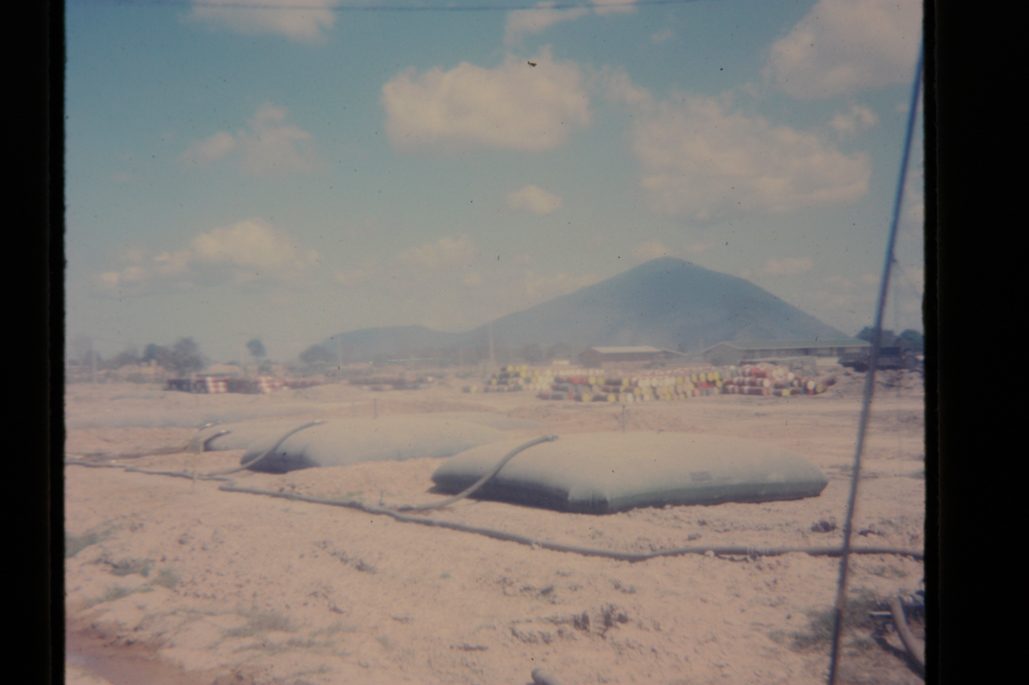 80678317-SLD-005-0040