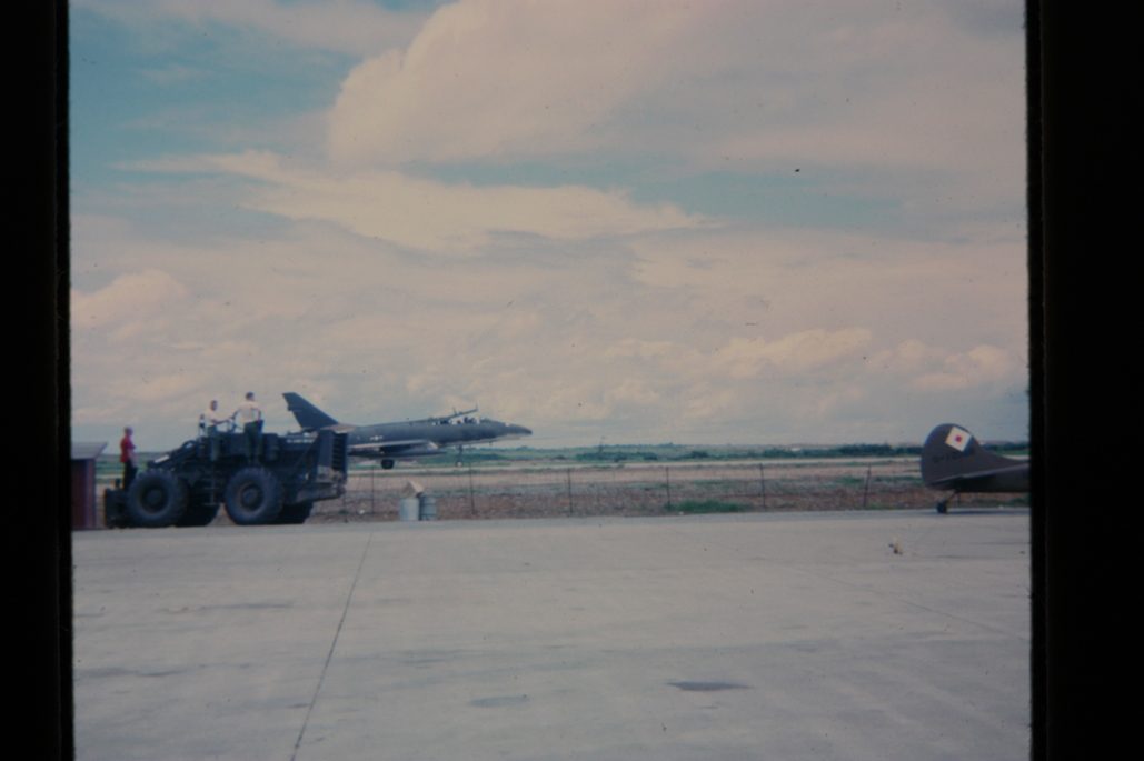 80678317-SLD-005-0125