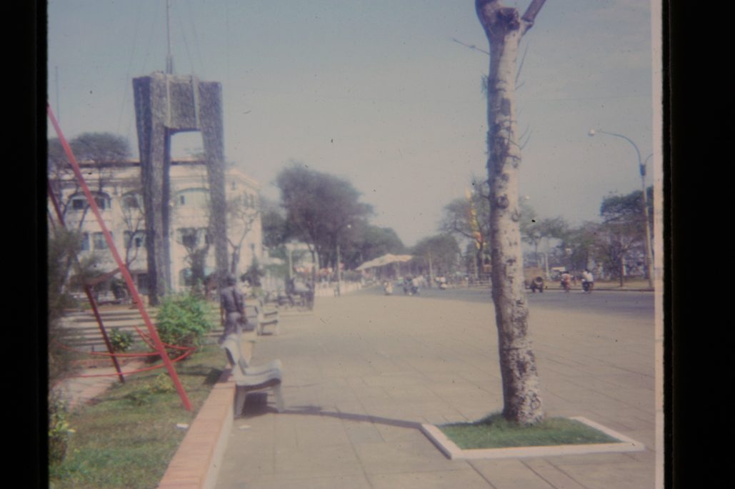 80678317-SLD-005-0185