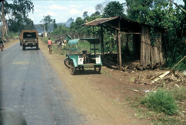 Convoy - Long Binh to Xuan Loc - abt Oct 1966 - 19 (640x432)