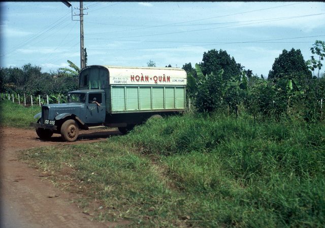 Convoy - Long Binh to Xuan Loc - abt Oct 1966 - 27 (640x449)