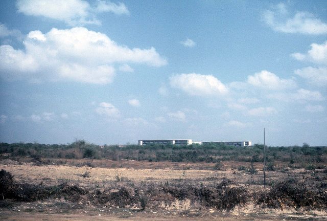 Long Binh to Saigon highway - Saigon University (640x432)