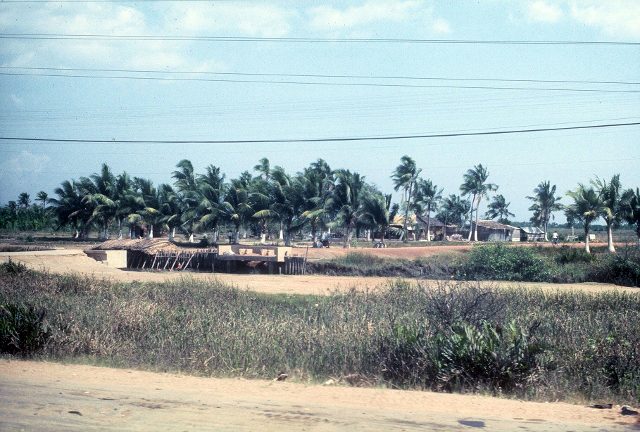 Long Binh to Saigon highway - road view 2 (640x432)