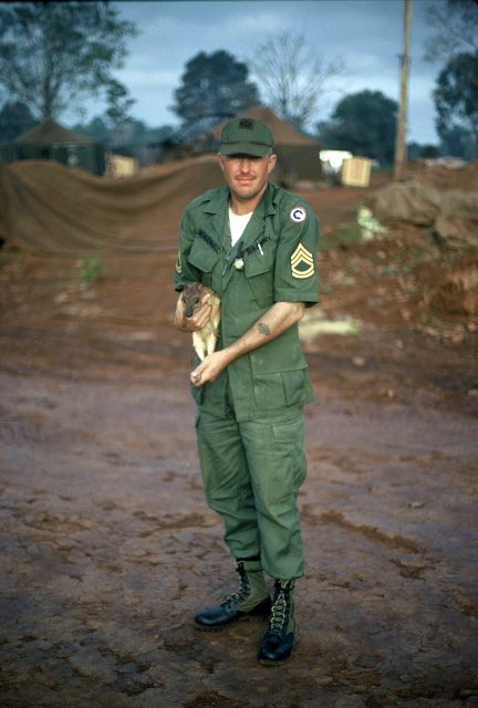 Xuan Loc - SFC Mendenhall with mini-deer (432x640)